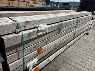 Ca. 72x Douglas Balken Fijnbezaagd, 100x100mm, lengte 400cm